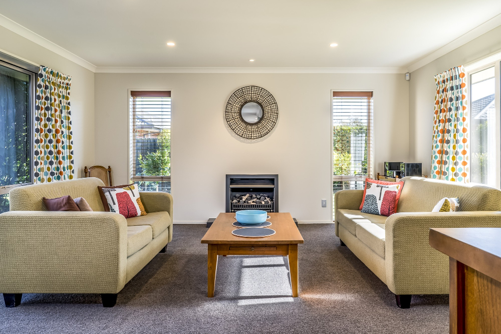 Living Room & Kitchen